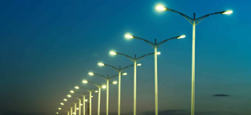 Rinnovare l’illuminazione pubblica a LED: verificare i benefici