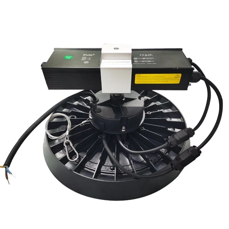 Apparecchio LED industriale con batteria di emergenza