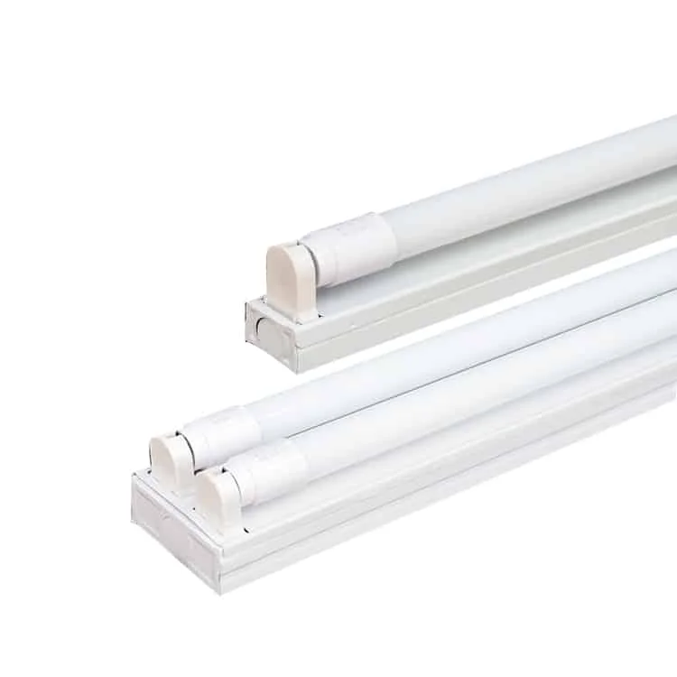 Plafoniere per tubi T8 sostituibili fino a 2400mm