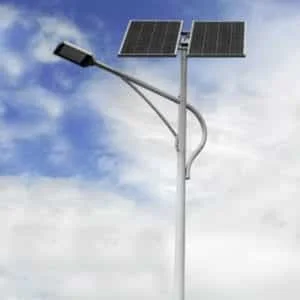 Calcolare batteria e pannello di un lampione solare: energia e riserva